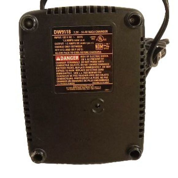 DeWalt‎ DW9118 7.2 volt - 14.4 volt NiCd Battery Charger - Picture 7 of 7